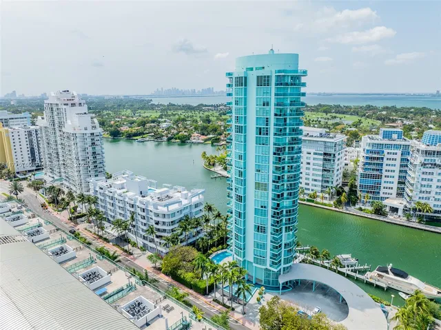 $7,000 | 6000 Indian Creek Drive, Unit 11A, Miami Beach, FL 33140