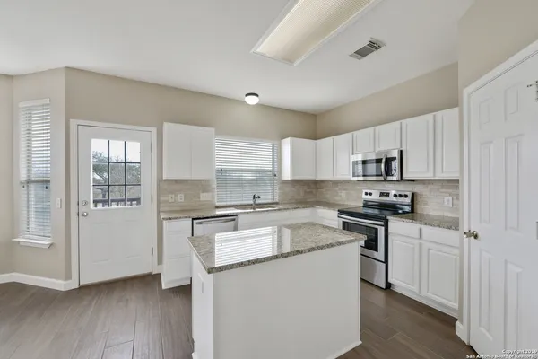 $2,600 | 24622 Arrow Canyon, San Antonio, TX 78258