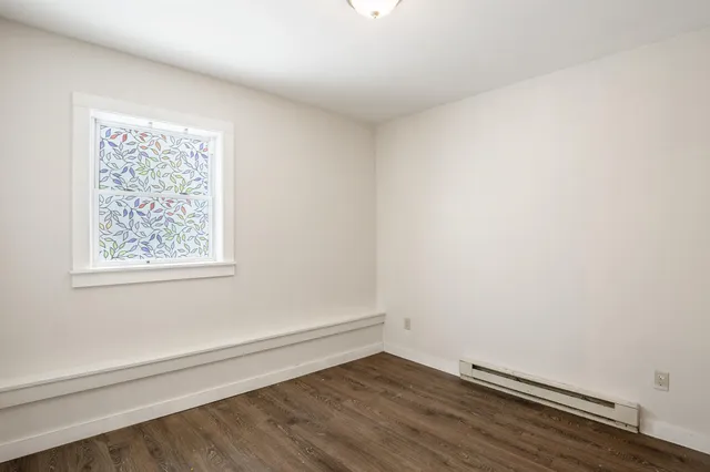 $1,400 | 7 Cross Street, Unit 1, Whitefield, NH 03598