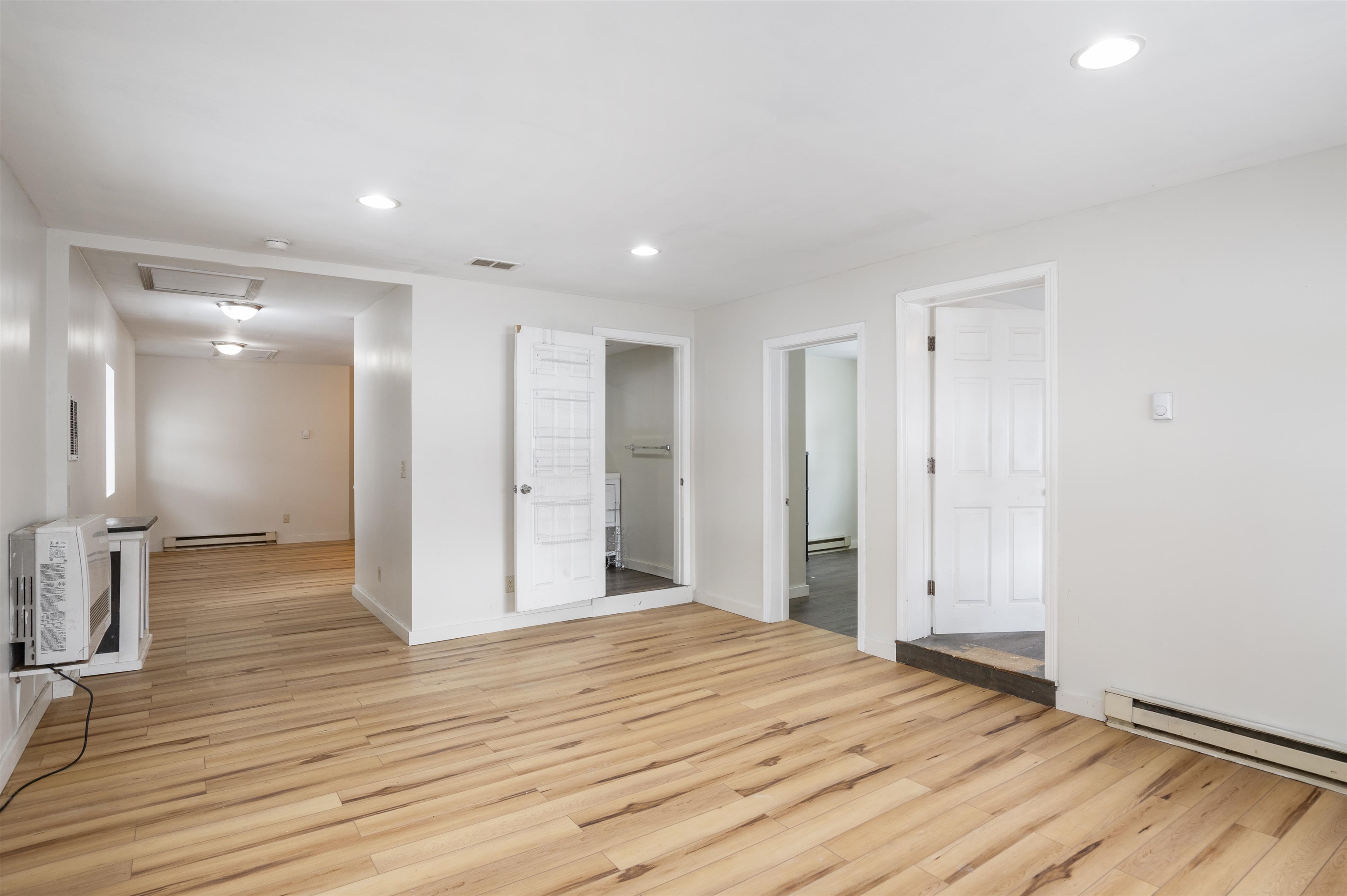 7 Cross Street, Unit 1 Whitefield, NH 03598 - Photo 6 of 20