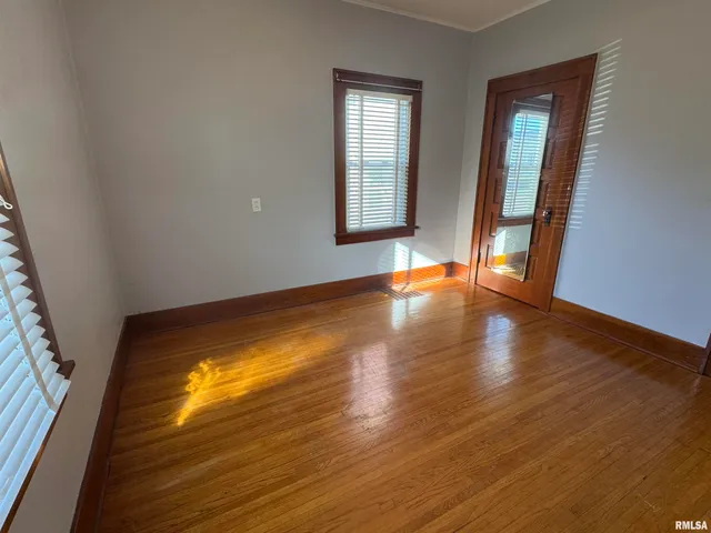 $1,300 | 2246 Bellevue Avenue, Bettendorf, IA 52722