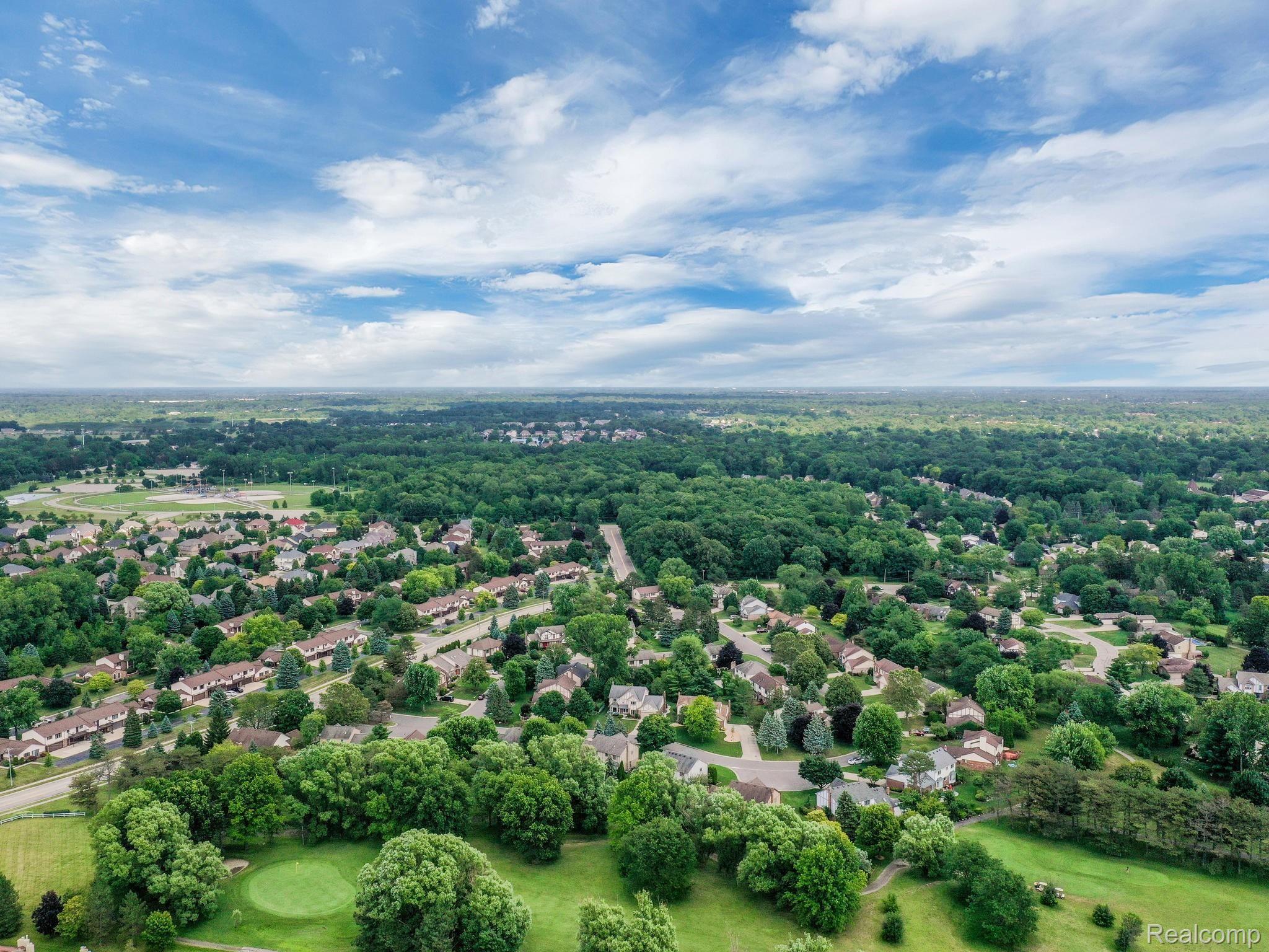 Neighborhood/Golf Course View