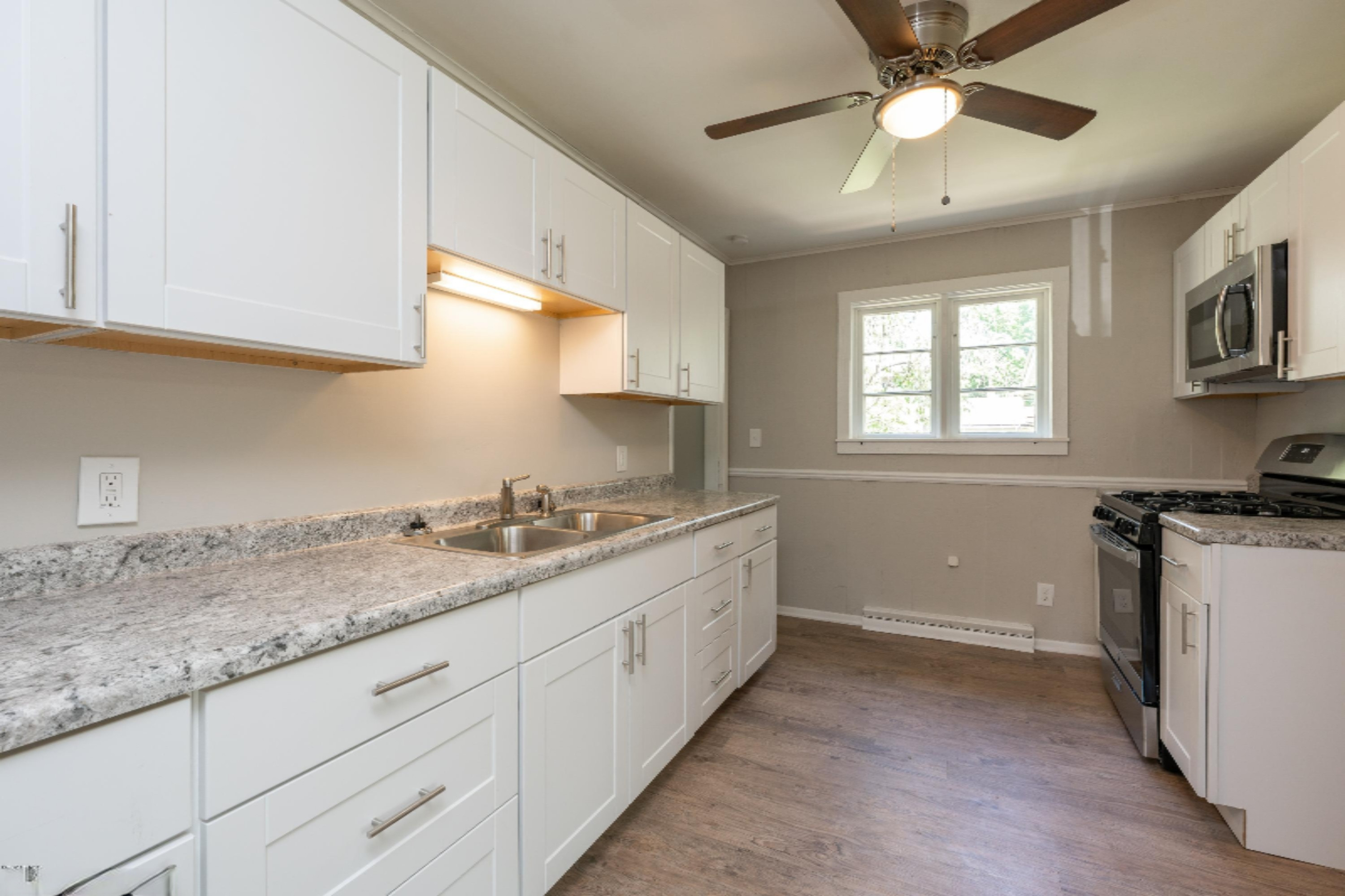 1112 5th Street Three Rivers, MI 49093 - Photo 7 of 25 07_11125THST_2007_HiRes