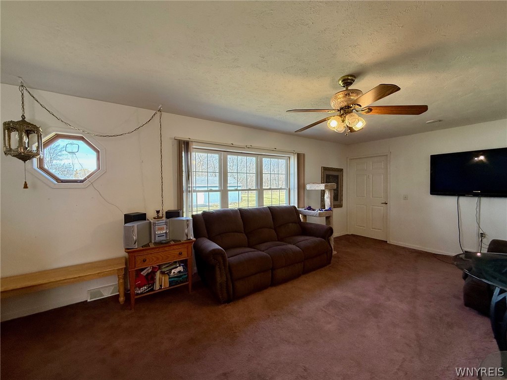 6969 Nash Road Wheatfield, NY 14120 - Photo 12 of 25