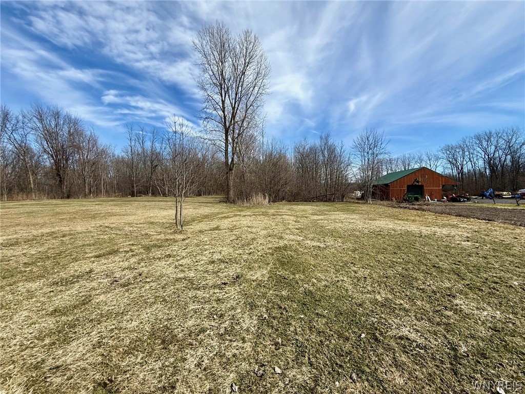 6969 Nash Road Wheatfield, NY 14120 - Photo 5 of 25