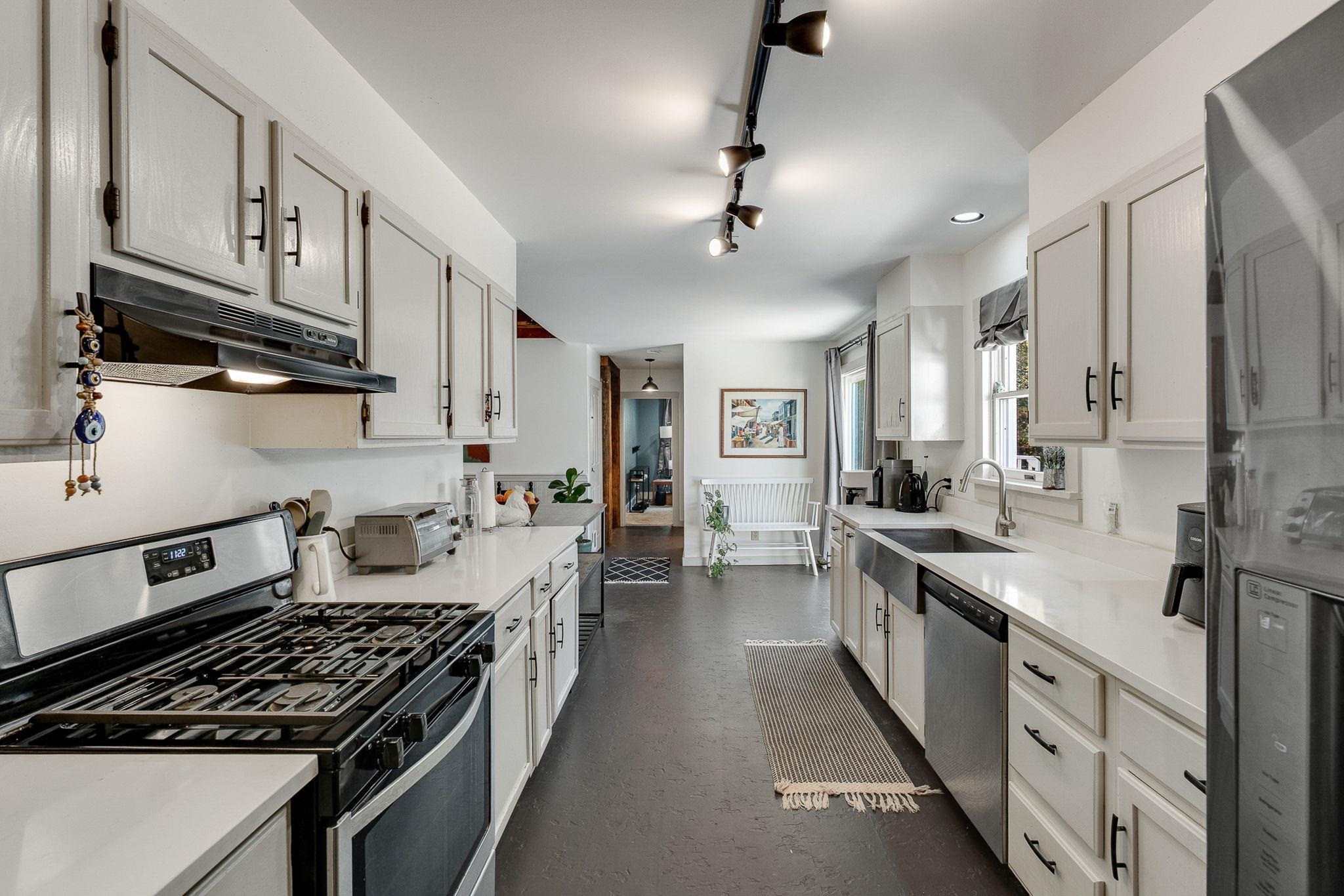 826 Lower Elmore Mountain Road Morristown, VT 05661 - Photo 8 of 45