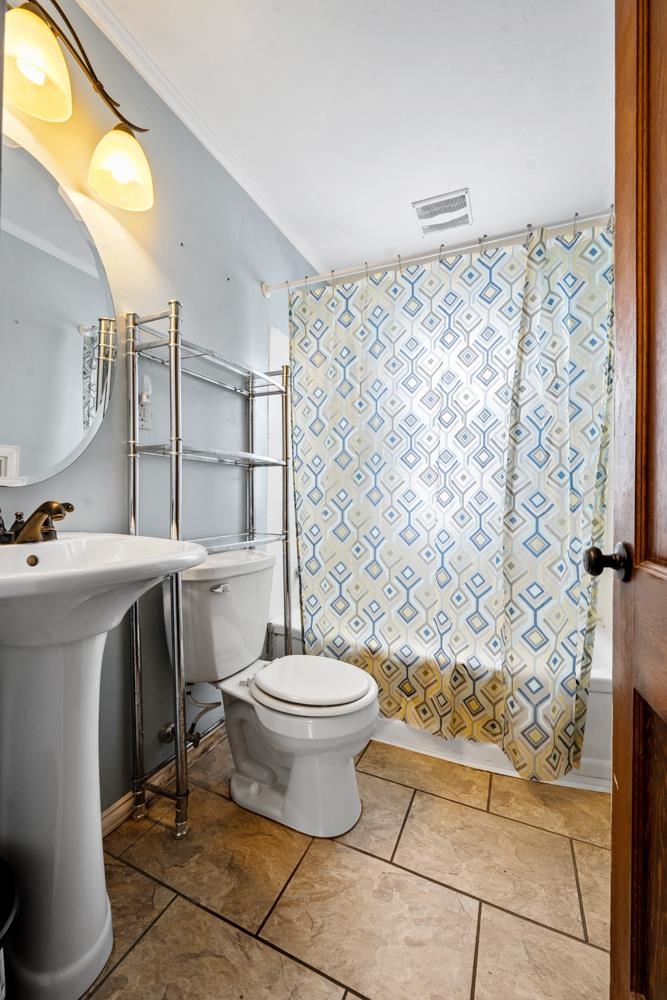 1536 Smith Street Green Bay, WI 54302 - Photo 13 of 24