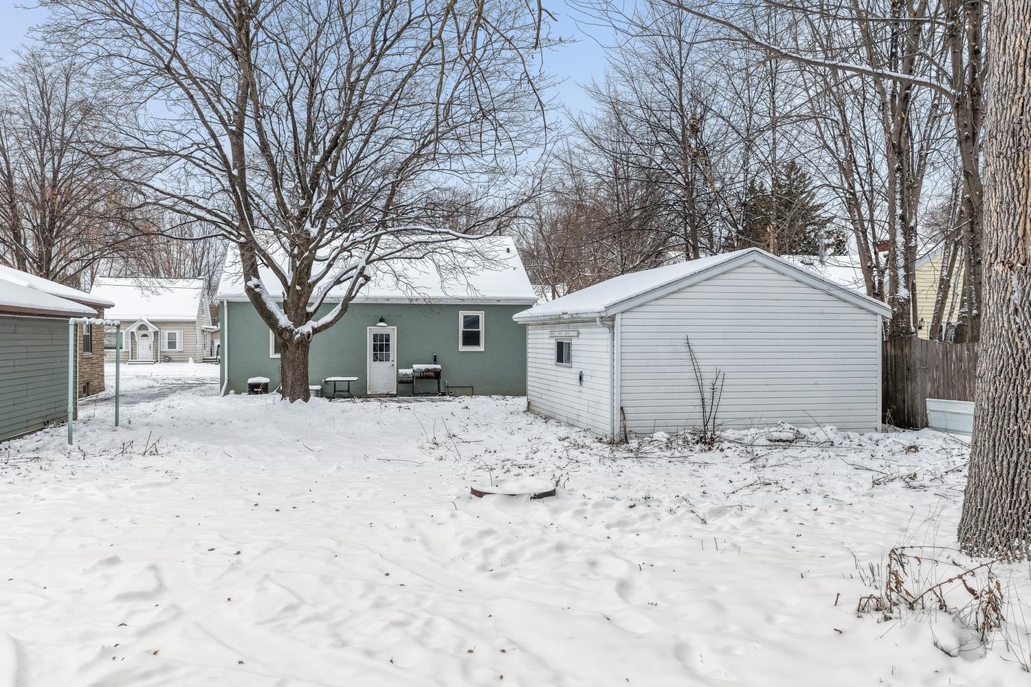 1536 Smith Street Green Bay, WI 54302 - Photo 21 of 24