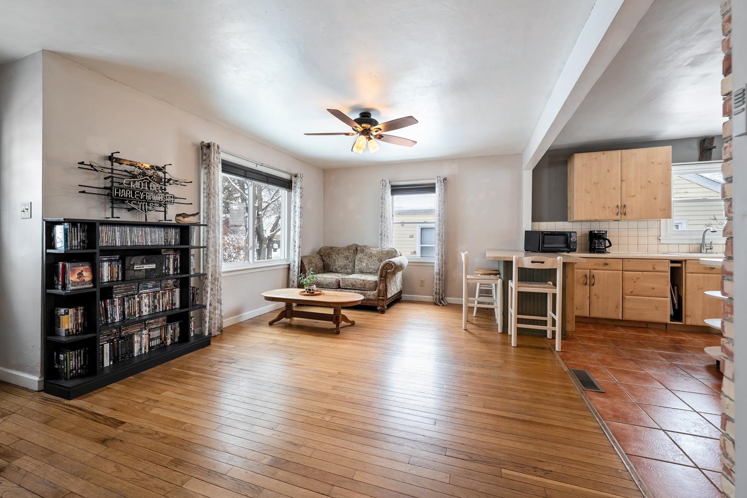 1536 Smith Street Green Bay, WI 54302 - Photo 5 of 24