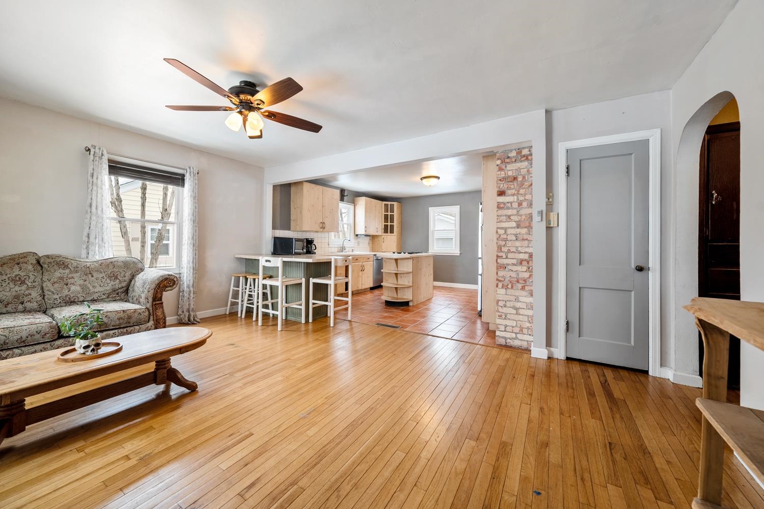 1536 Smith Street Green Bay, WI 54302 - Photo 6 of 24