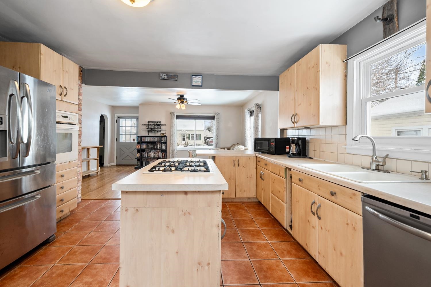 1536 Smith Street Green Bay, WI 54302 - Photo 10 of 24