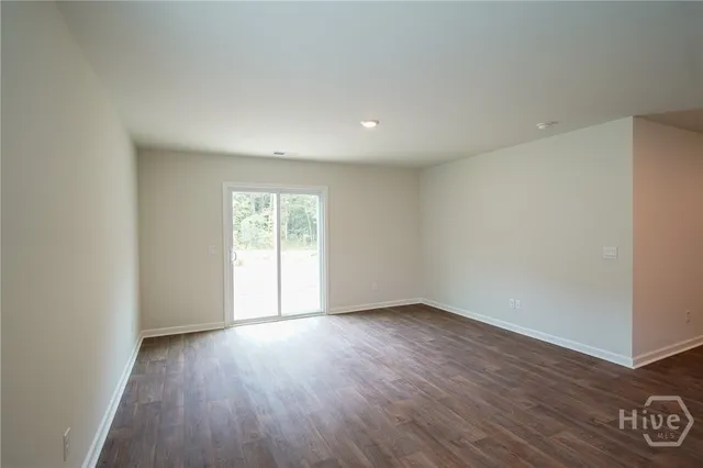 $2,600 | 123 Painted Lady Loop, Savannah, GA 31419