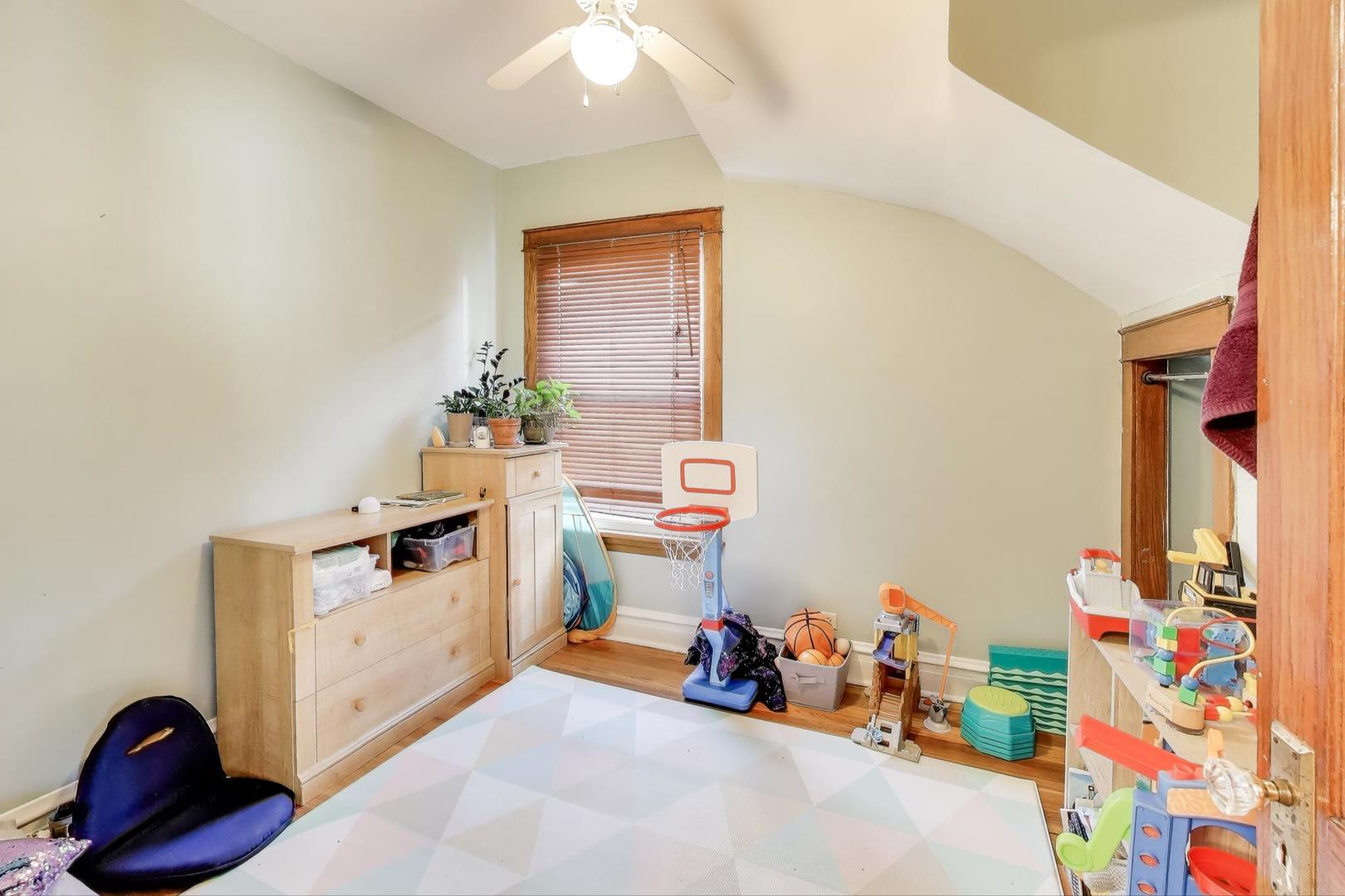 4154 North Campbell Avenue Chicago, IL 60618 - Photo 9 of 28 a view of storage and utility room with two washing machine