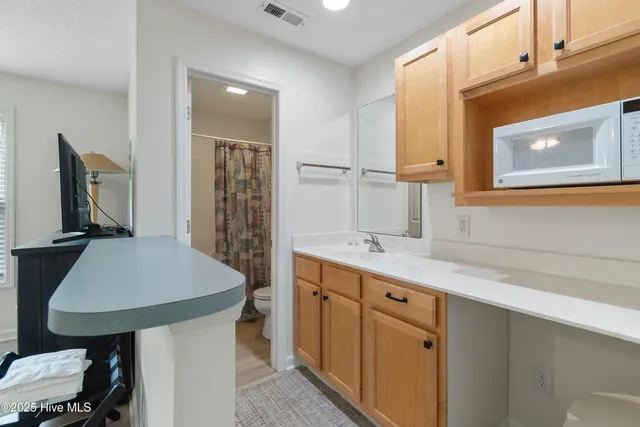 $2,400 | 3350 Club Villas Drive, Unit 1003, Southport, NC 28461