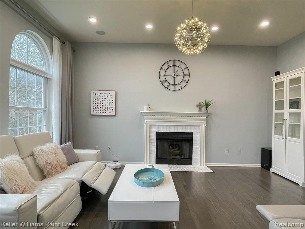4927 Ravine Court Ann Arbor, MI 48105 - Photo 10 of 36