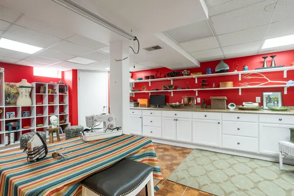 $334,900 | 5335 Sutton Place South, Greenfield, WI 53221