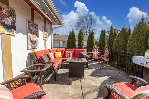 $334,900 | 5335 Sutton Place South, Greenfield, WI 53221