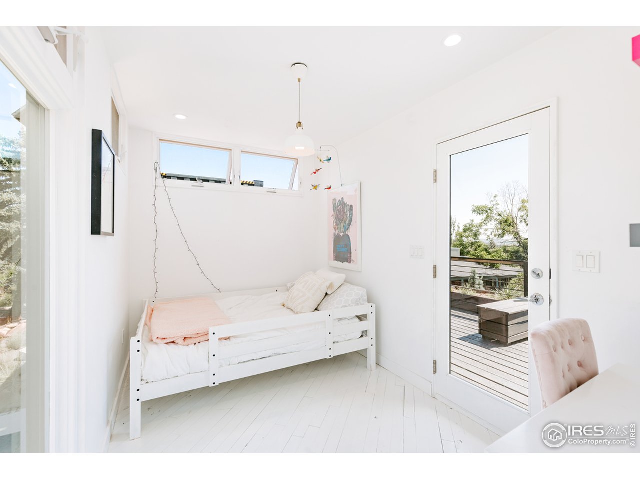 505 College Avenue Boulder, CO 80302 - Photo 31 of 40 Upper Bedroom