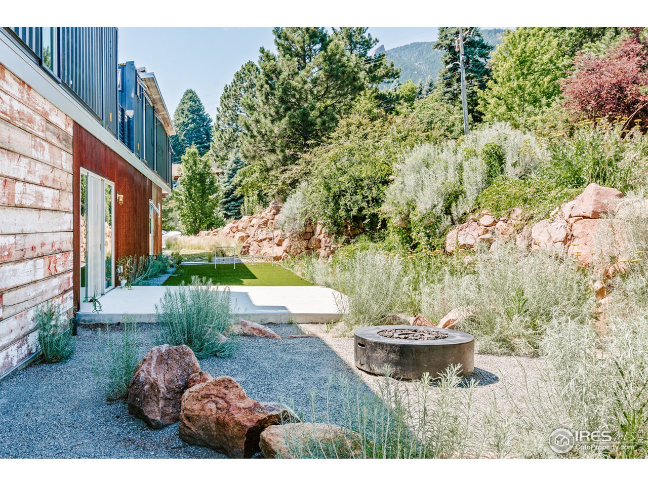 505 College Avenue Boulder, CO 80302 - Photo 40 of 40 Exterior firepit