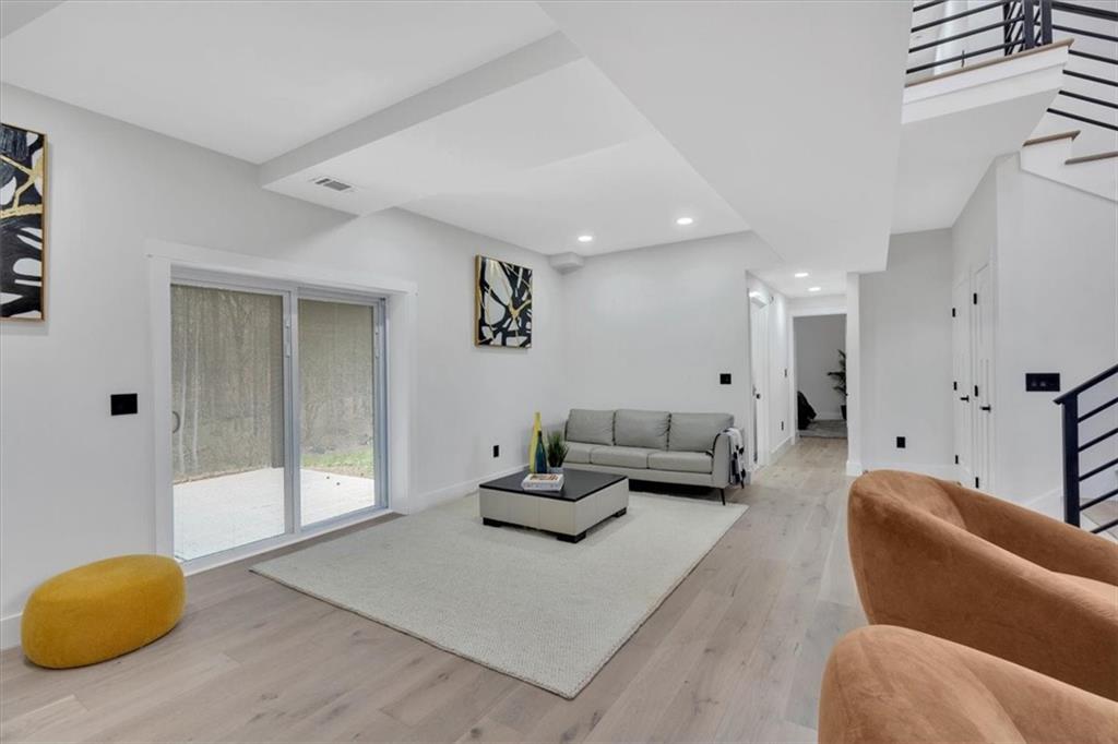 5070 Alabama Road Roswell, GA 30075 - Photo 7 of 44