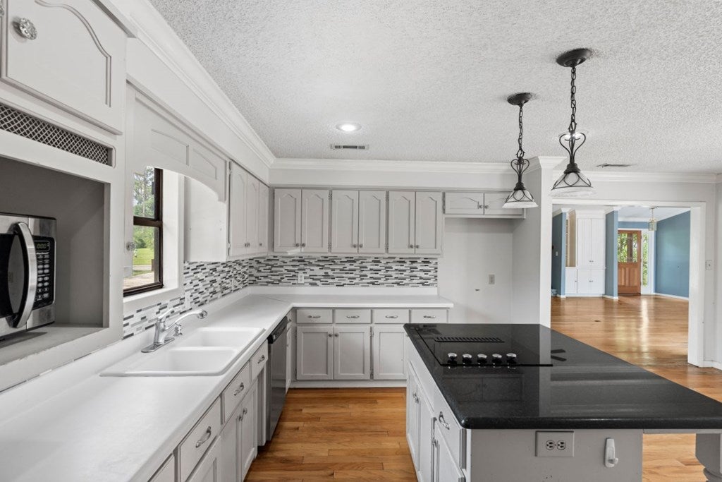 1202 Hillendale Road Valdosta, GA 31602 - Photo 9 of 49 Gallery Image 9