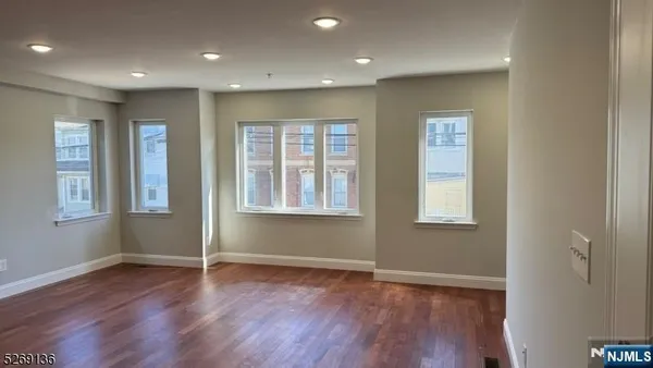 $949,000 | 560 North 11th Street, Newark, NJ 07107