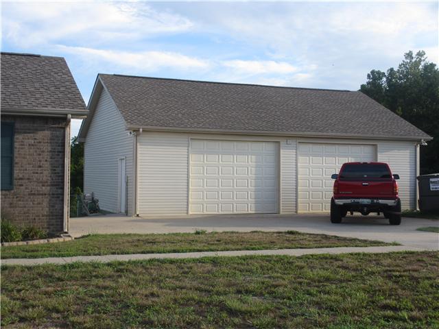 1012 McClure Road Clarksville, TN 37040 - Photo 3 of 20 Gallery Image 3