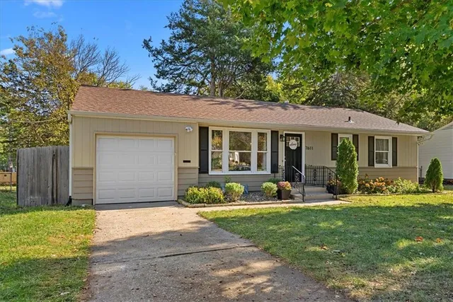 $350,000 | 7611 Walmer Street, Prairie Village, KS 66204