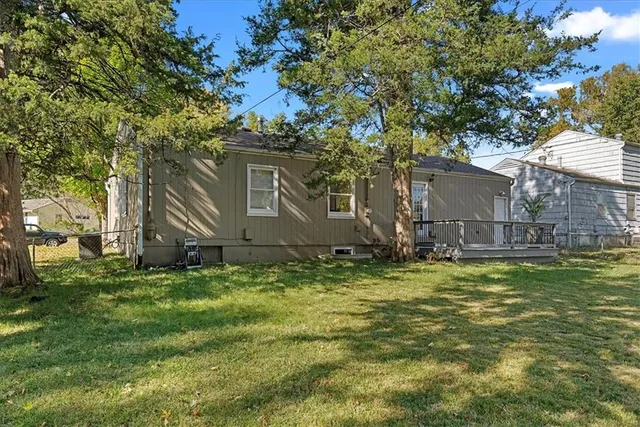 $350,000 | 7611 Walmer Street, Prairie Village, KS 66204