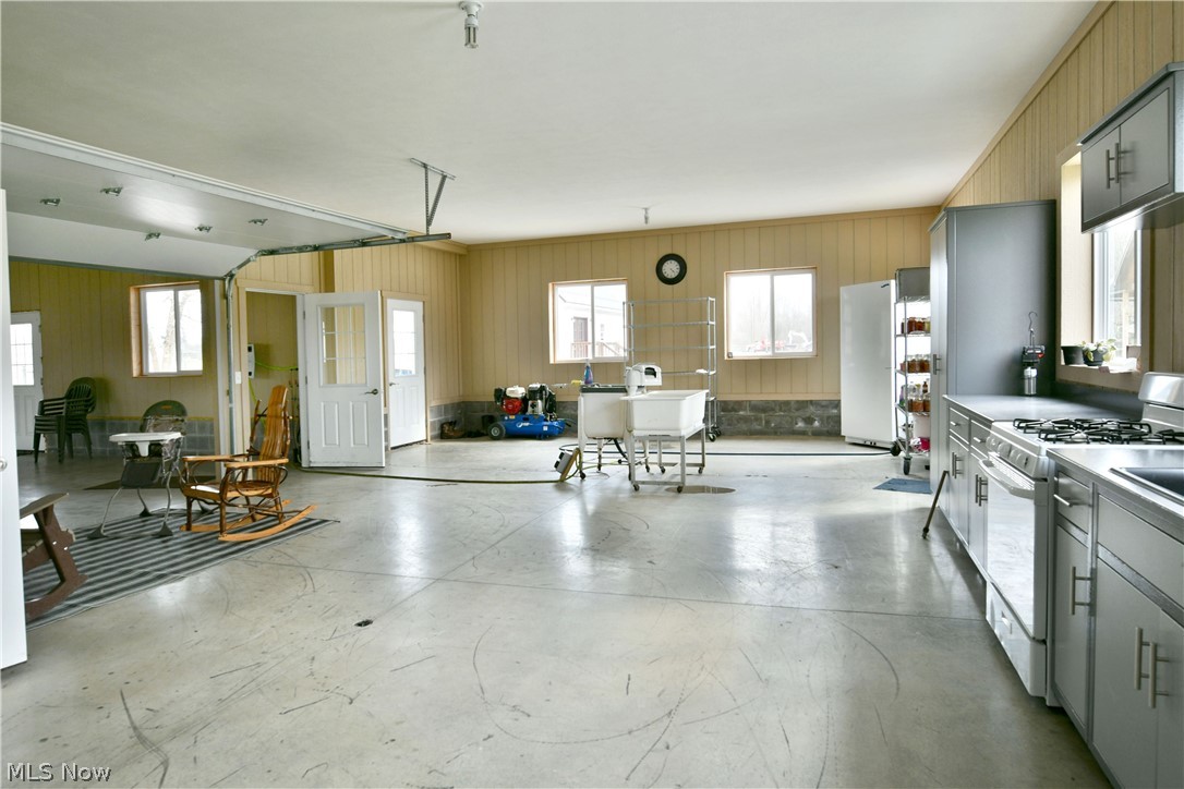 4429 Ireland Road Rome, OH 44085 - Photo 42 of 50 In workshop