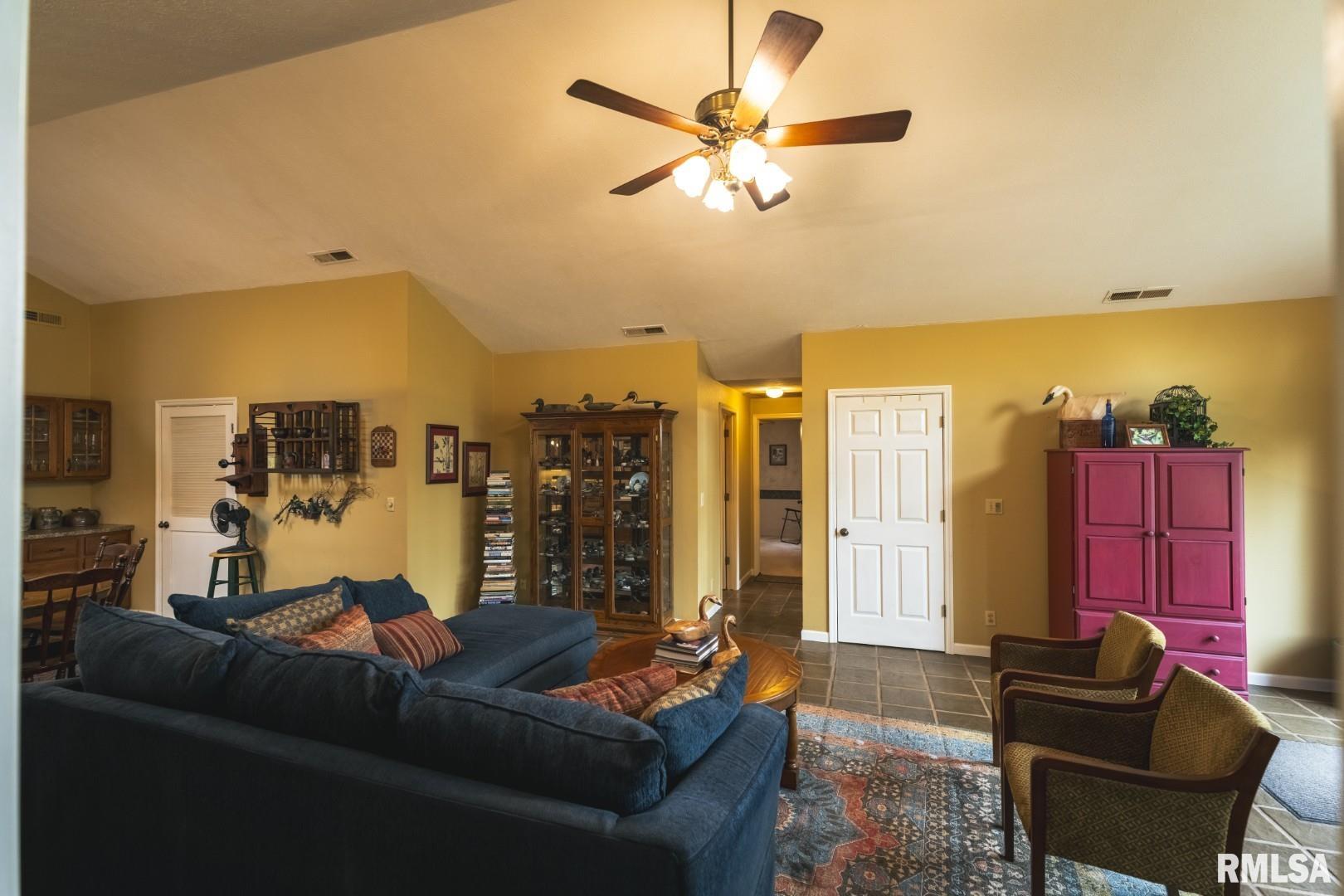 17157 Liberty Road Grafton, IL 62037 - Photo 12 of 50
