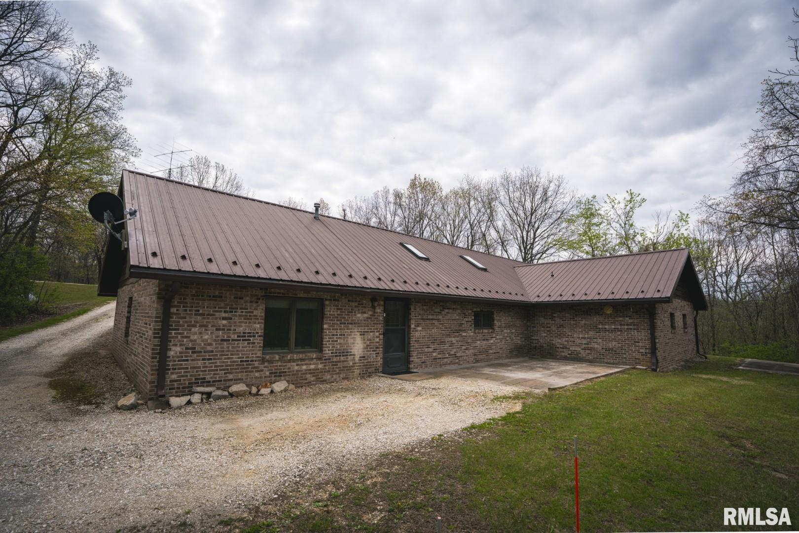 17157 Liberty Road Grafton, IL 62037 - Photo 2 of 50