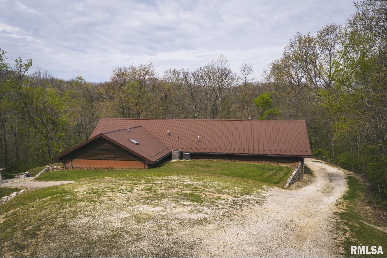 17157 Liberty Road Grafton, IL 62037 - Photo 5 of 50