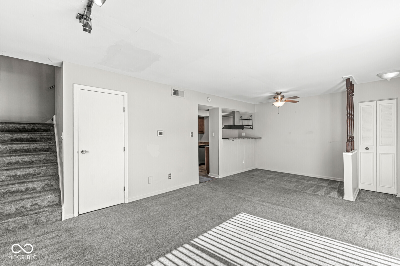3986 Braddock Road Indianapolis, IN 46268 - Photo 8 of 24 Gallery Image 8