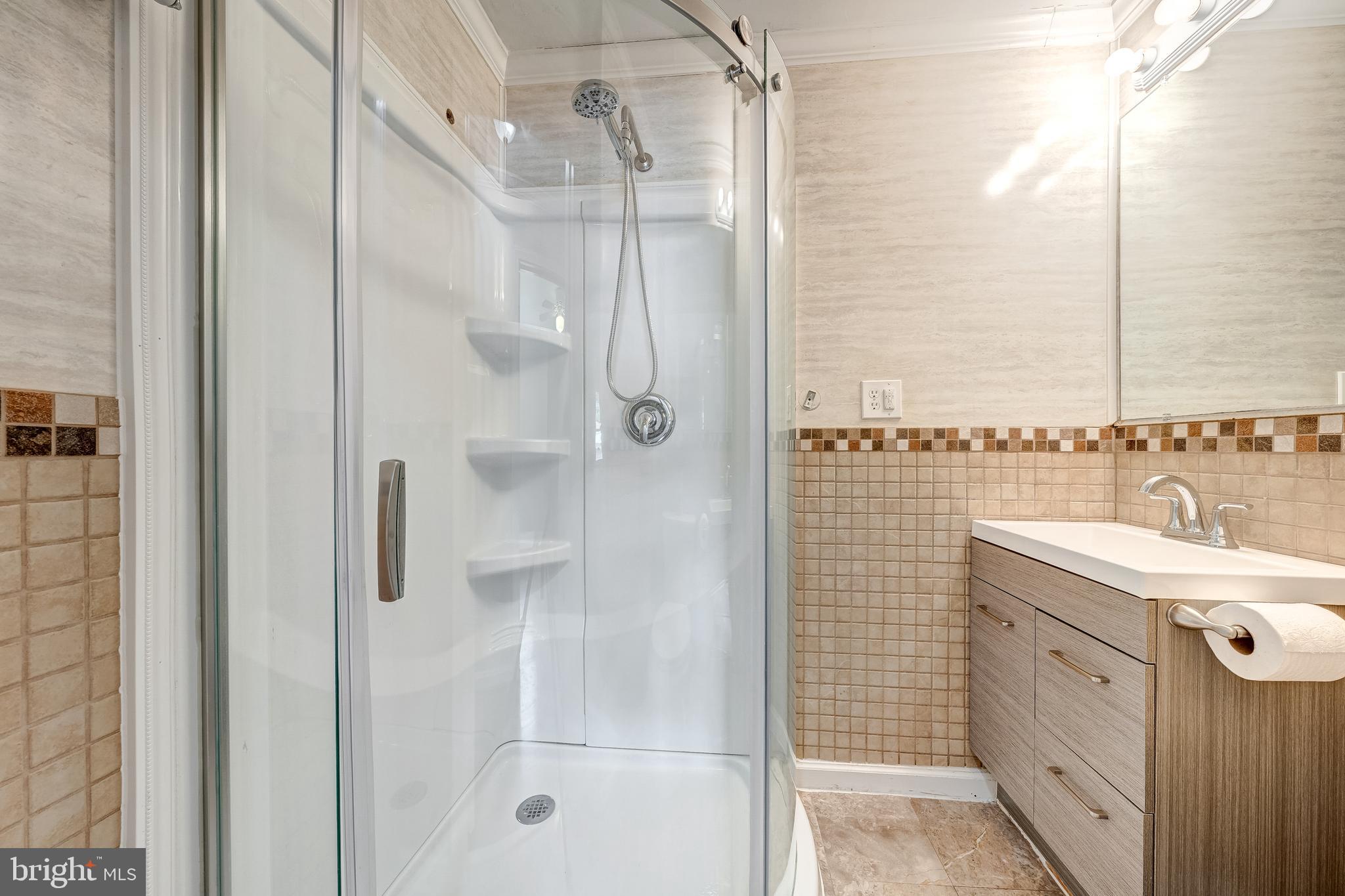 4144 Addison Road Fairfax, VA 22030 - Photo 17 of 29