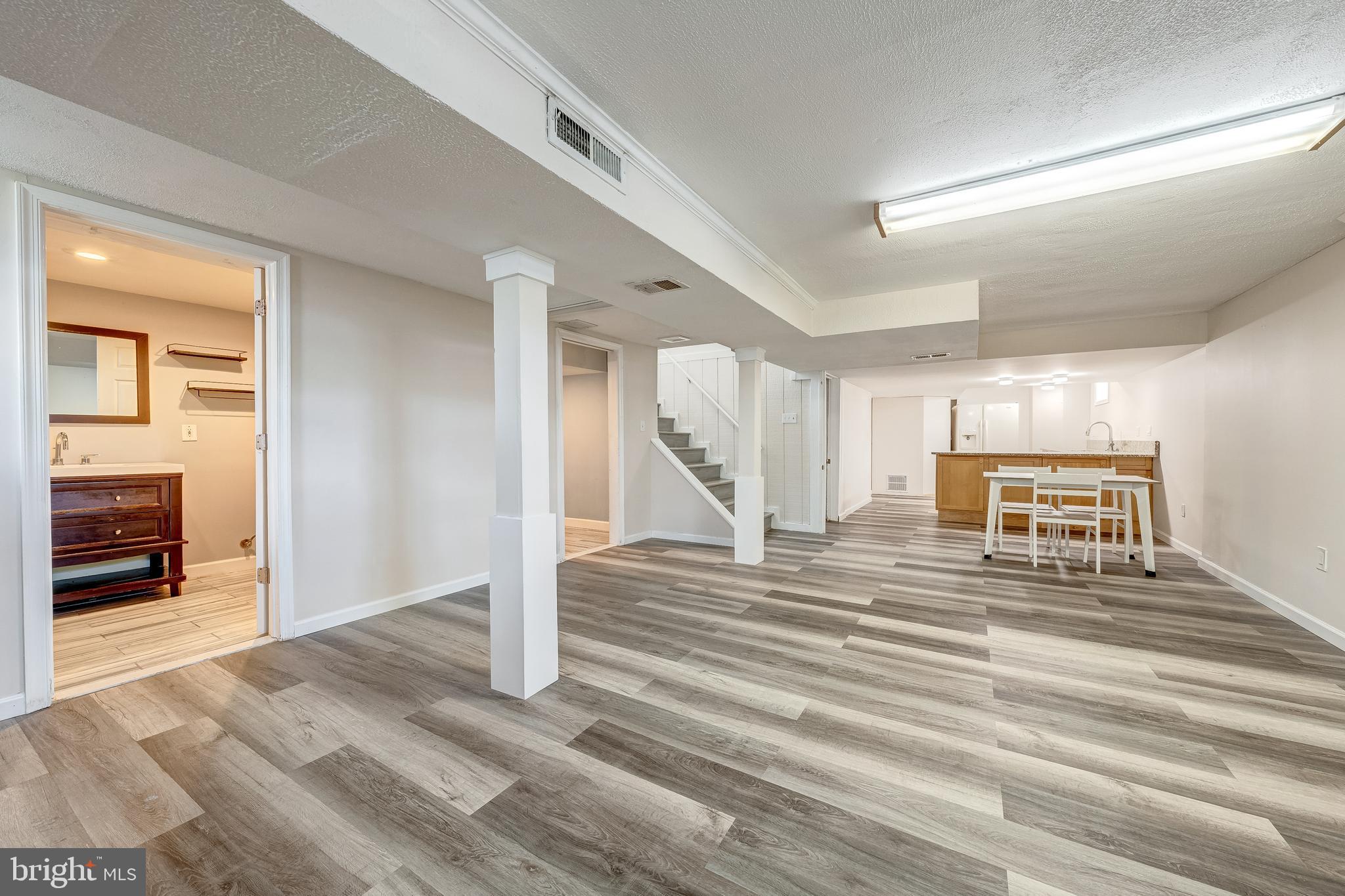 4144 Addison Road Fairfax, VA 22030 - Photo 19 of 29