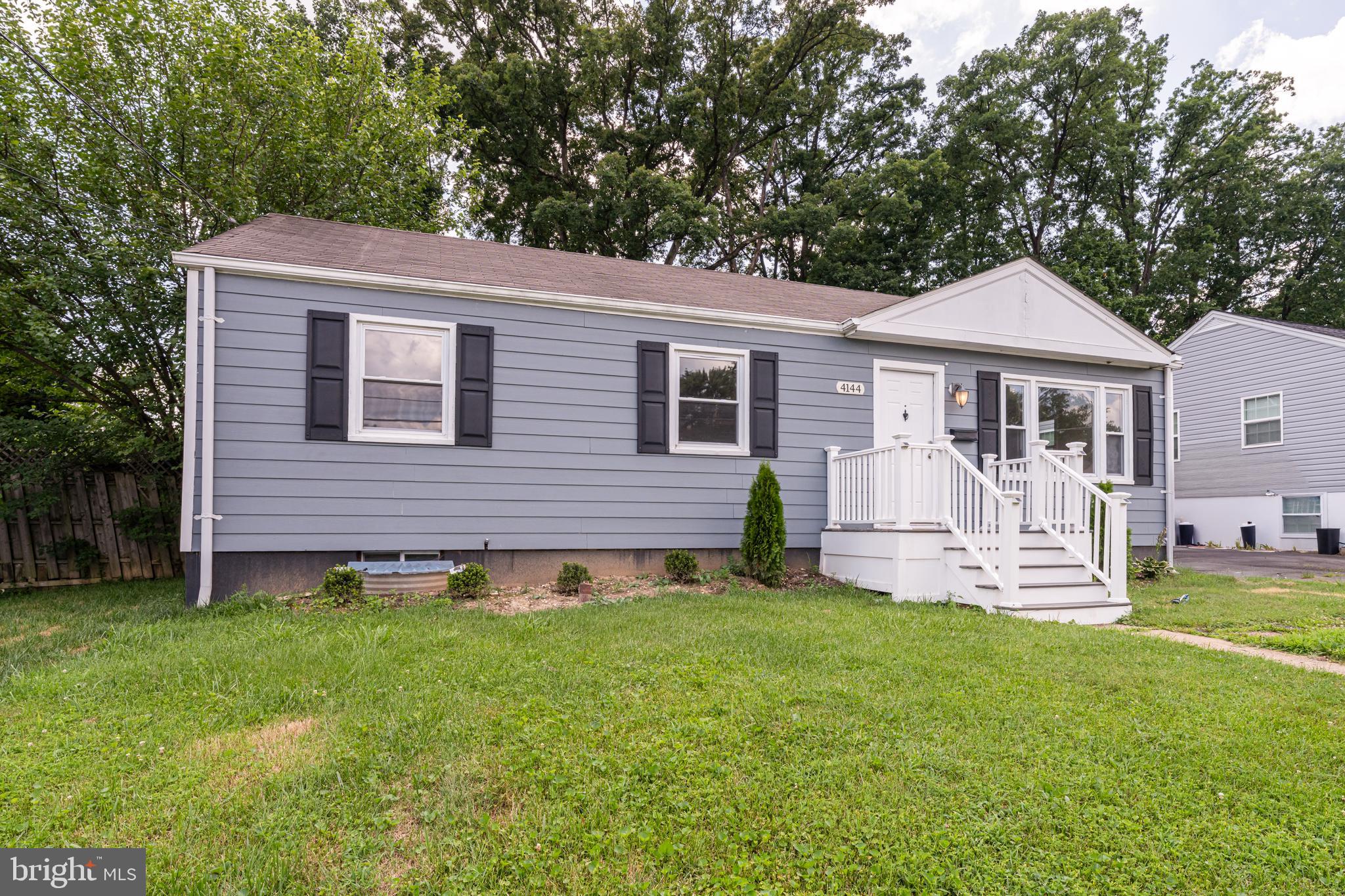 4144 Addison Road Fairfax, VA 22030 - Photo 2 of 29
