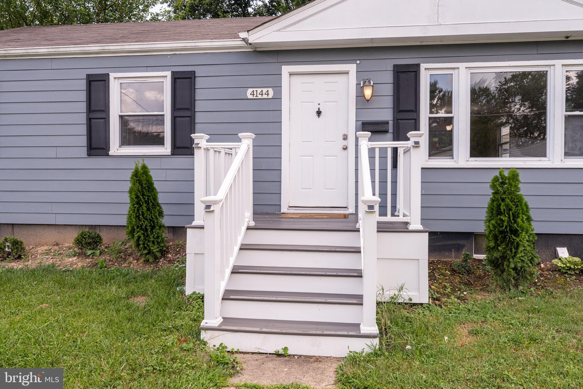 4144 Addison Road Fairfax, VA 22030 - Photo 3 of 29