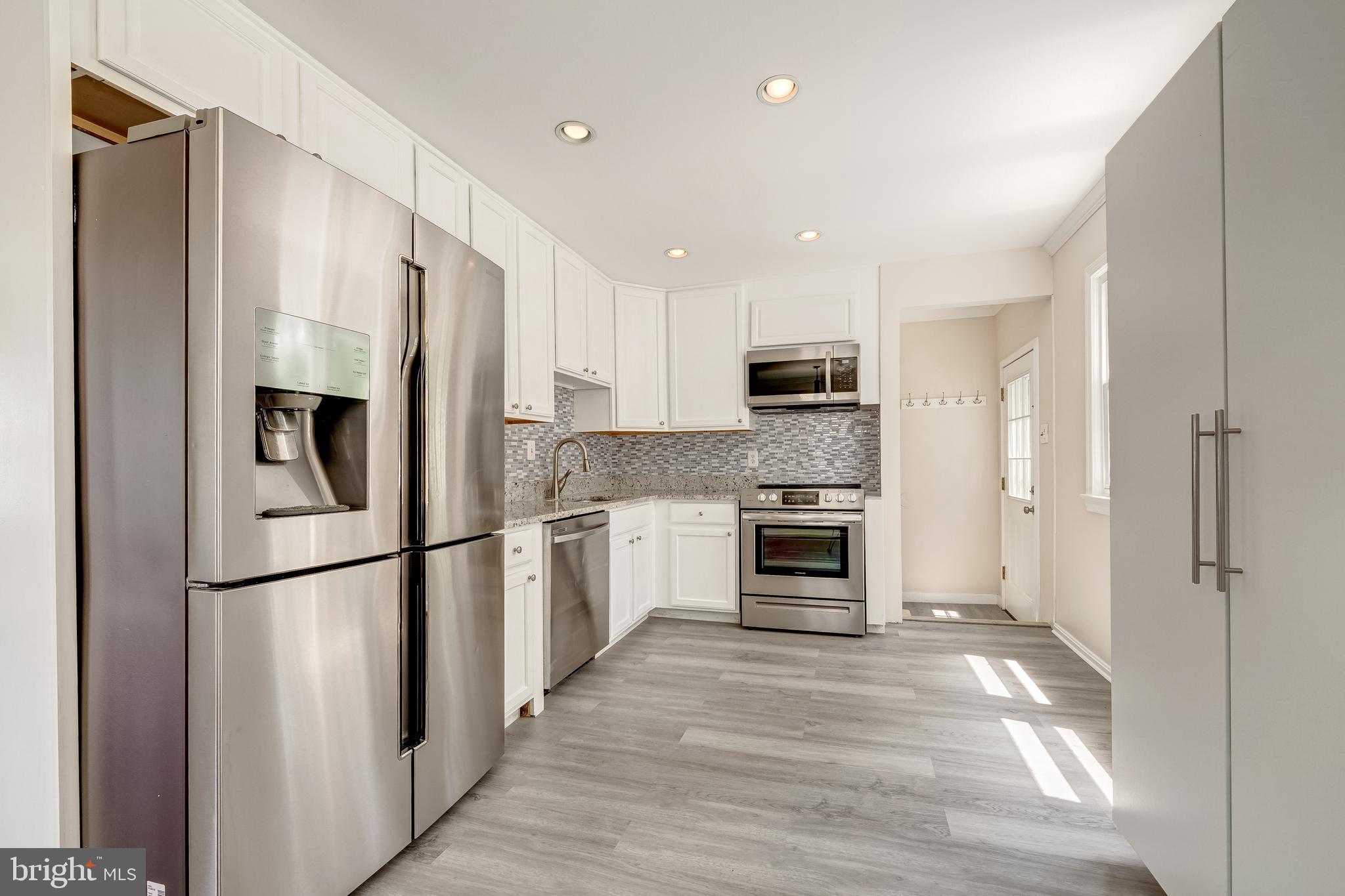 4144 Addison Road Fairfax, VA 22030 - Photo 9 of 29