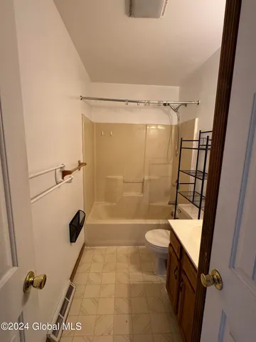 $1,550 | 460 Washington Avenue, Unit 4, Albany, NY 12203