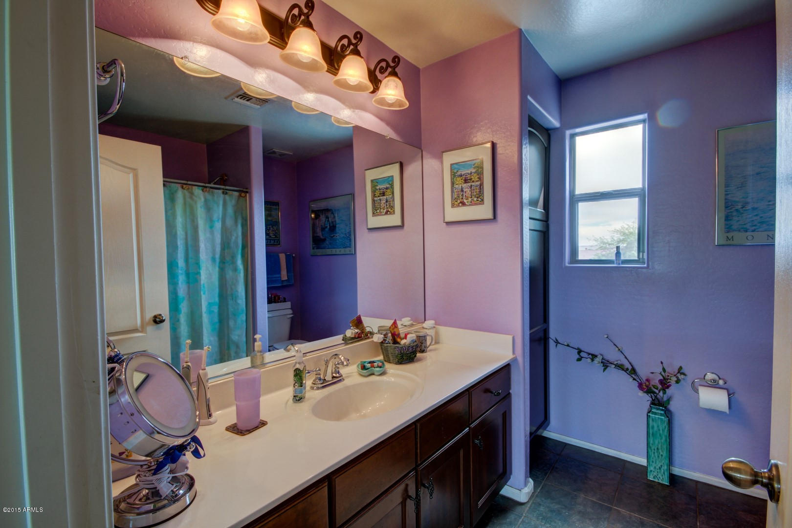 2538 East Ridge Creek Road Phoenix, AZ 85024 - Photo 32 of 53 2nd Floor Full Bathroom