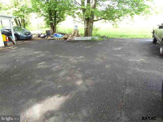 475 Hykes Mill Road Manchester, PA 17345 - Photo 9 of 30 Gallery Image 9