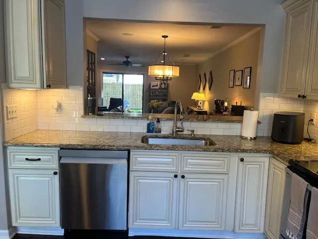 $3,000 | 359 Spoonbill Lane, Unit A, Mount Pleasant, SC 29464