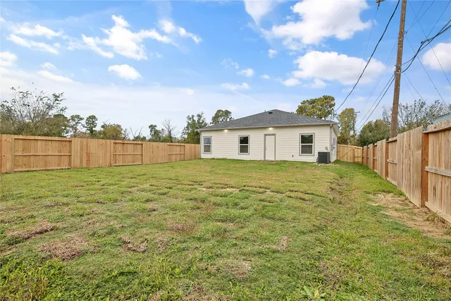 $204,990 | 19210 Akin Drive, Crosby, TX 77532