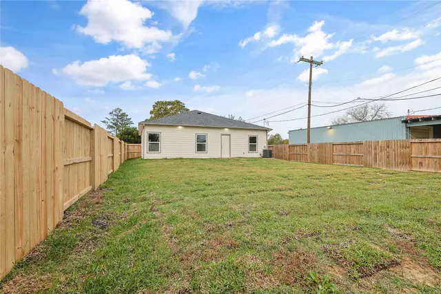 $204,990 | 19210 Akin Drive, Crosby, TX 77532