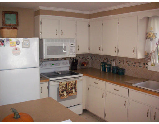 6 Lincoln Road Billerica, MA 01821 - Photo 5 of 18 Gallery Image 5
