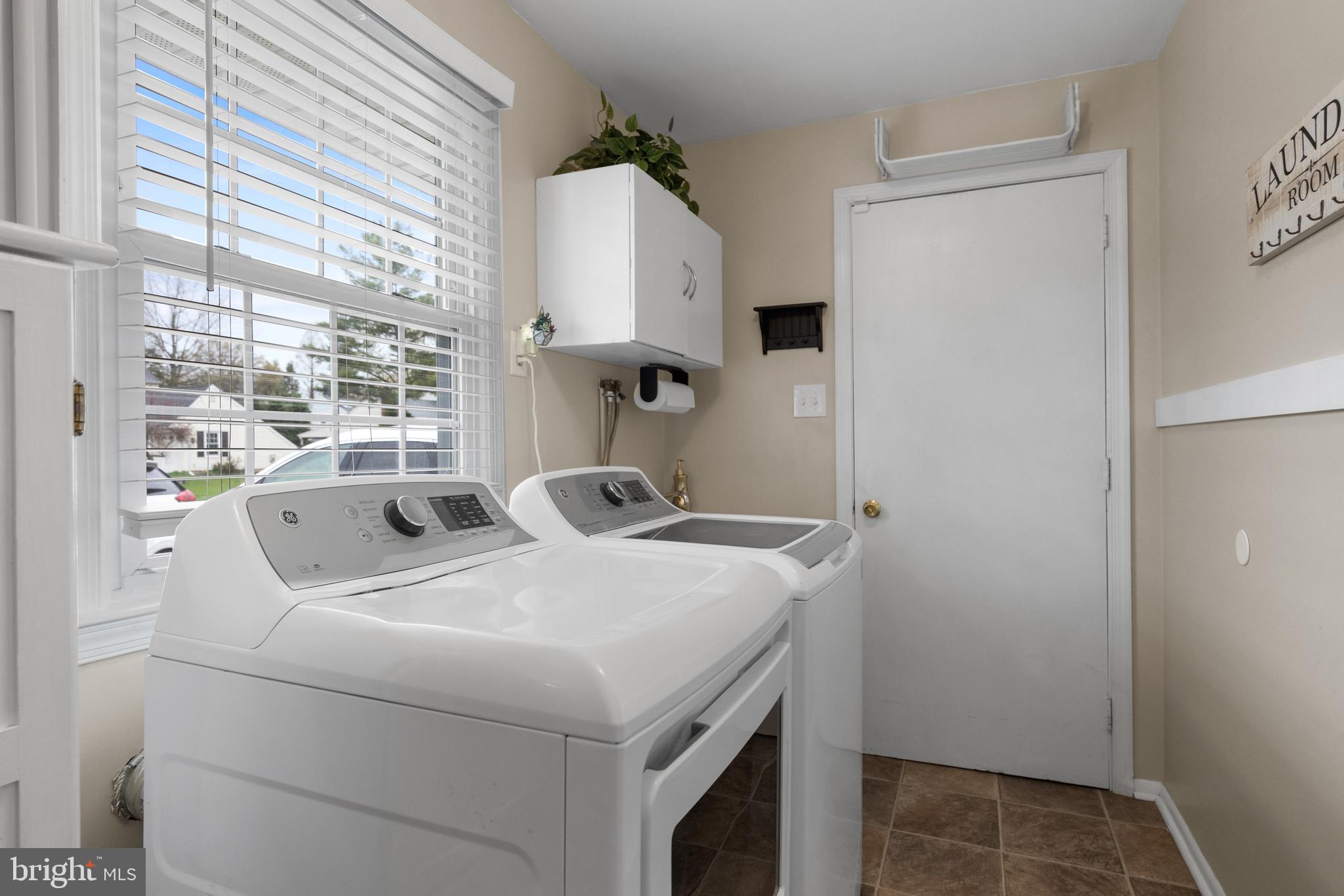 179 Forge Road Delran, NJ 08075 - Photo 20 of 35 a utility room with dryer and washer