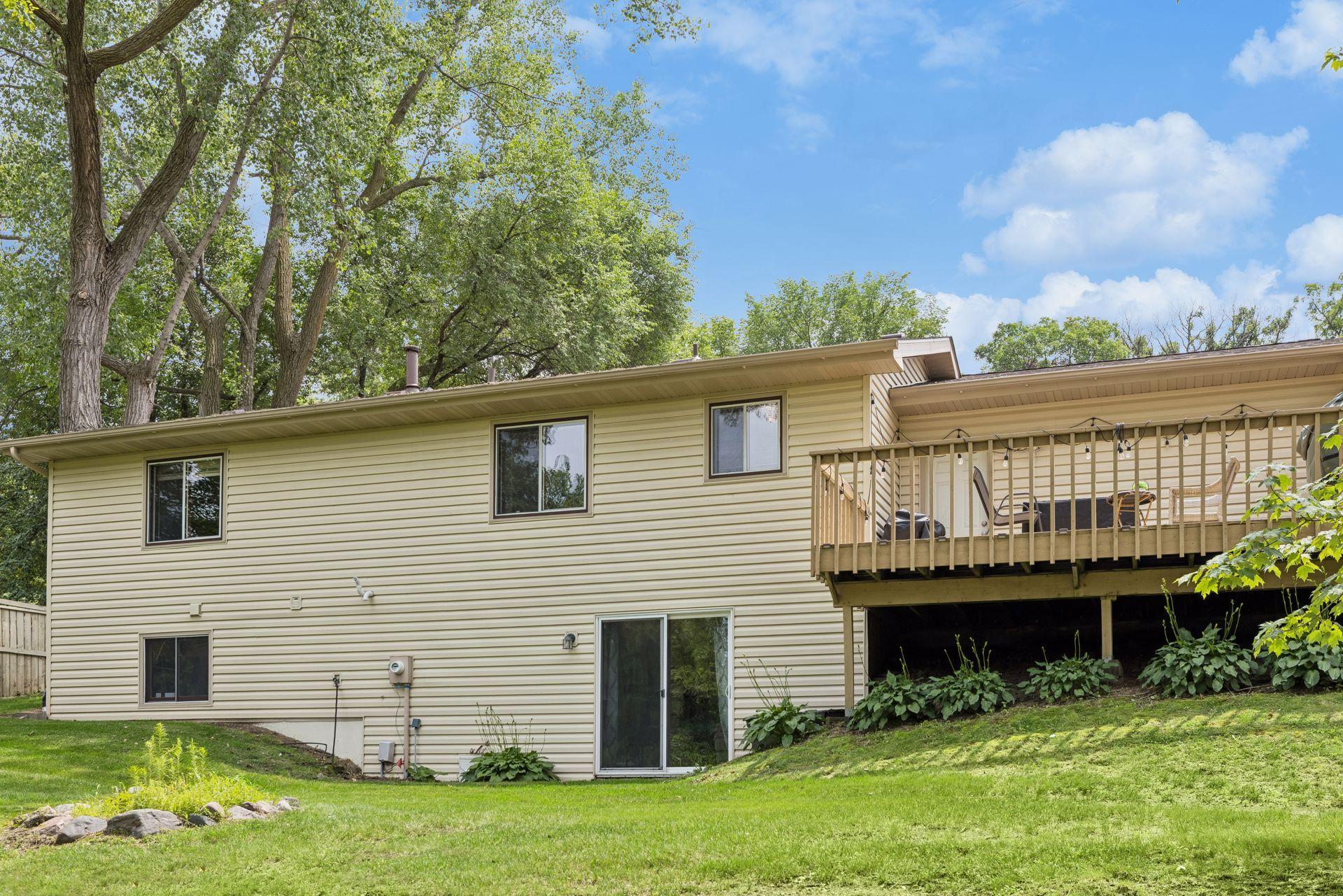 12216 Pioneer Road Minnetonka, MN 55343 - Photo 31 of 35