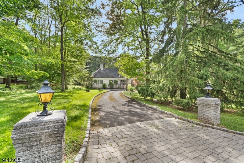 10 Loriann Road Warren, NJ 07059 - Photo 32 of 34