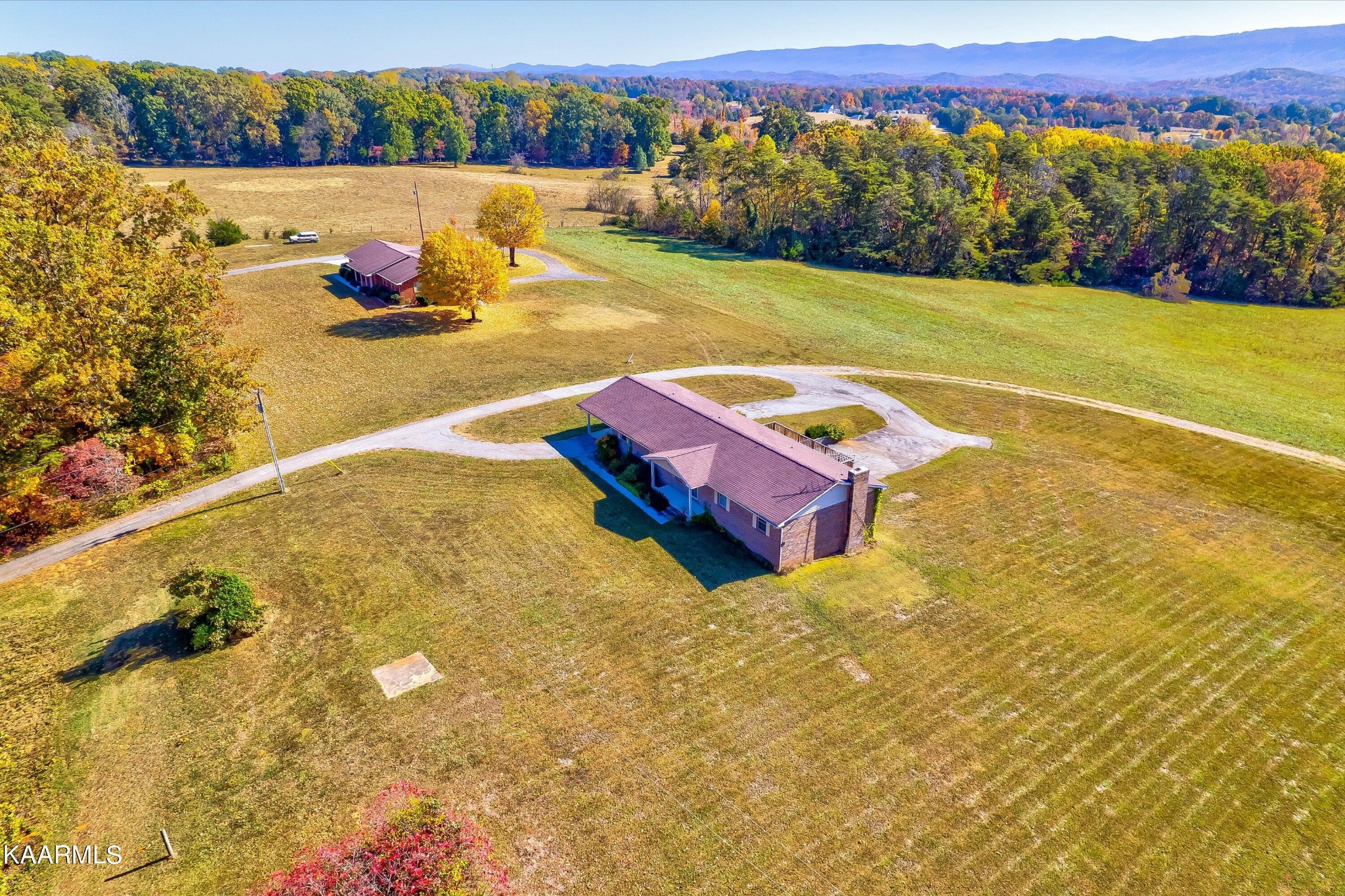 6044 Hutton Ridge Road Maryville, TN 37801 - Photo 2 of 34 Gallery Image 2